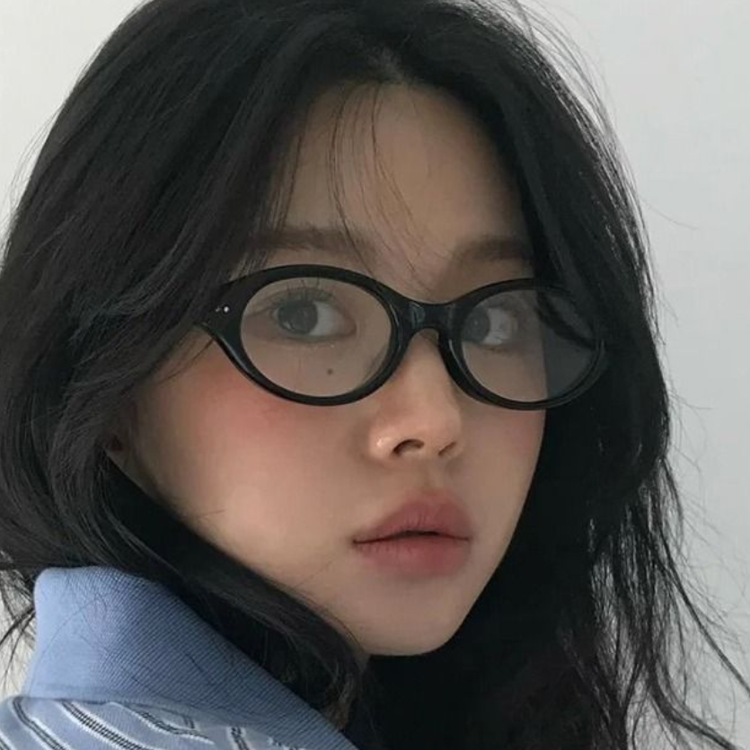 نظارات نسائية بتصميم عين القطة - مراجعة Art Craft Glasses وسعره